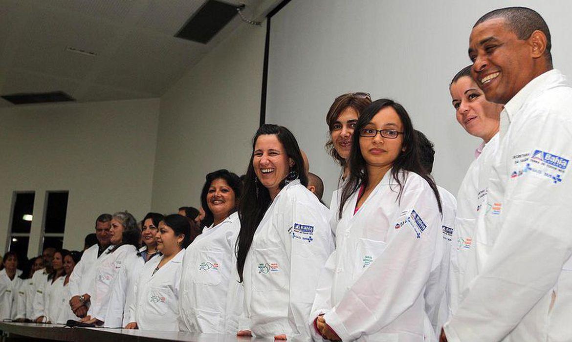 A medida abre a possibilidade de prorroga&ccedil;&atilde;o de contratos e pagamento de indeniza&ccedil;&otilde;es