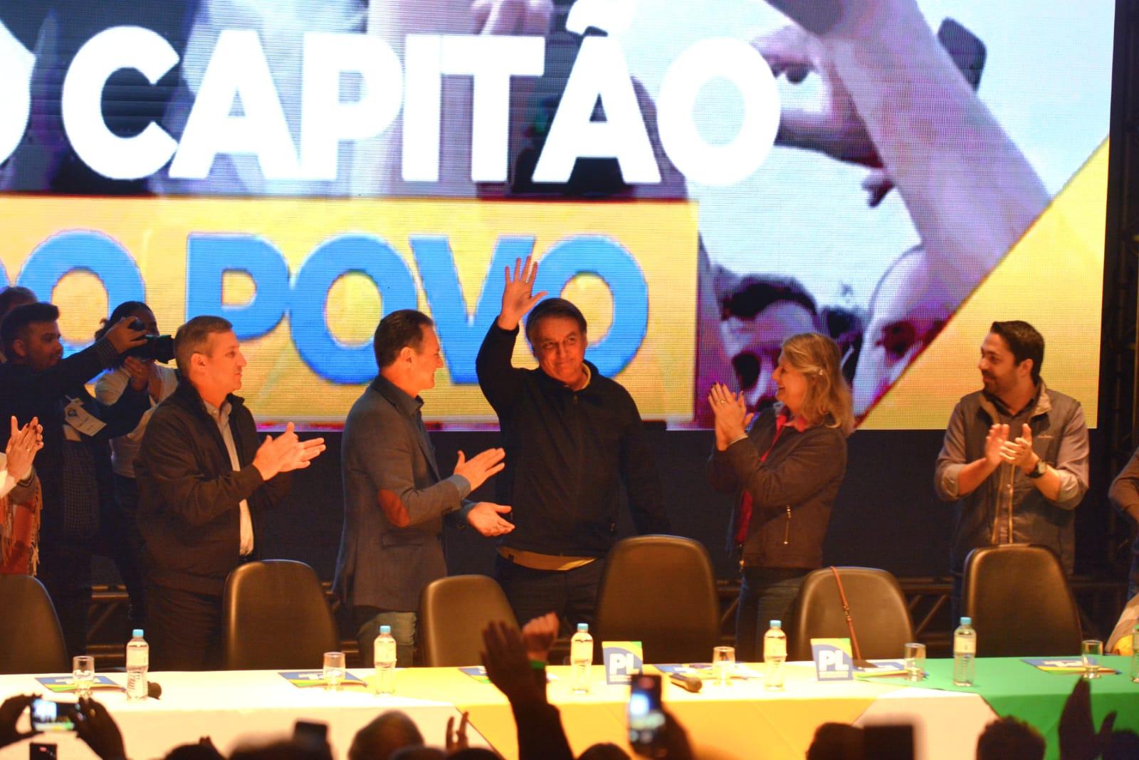 Em Porto Alegre, Bolsonaro participa de ato de filia&ccedil;&atilde;o na Assembleia Legislativa