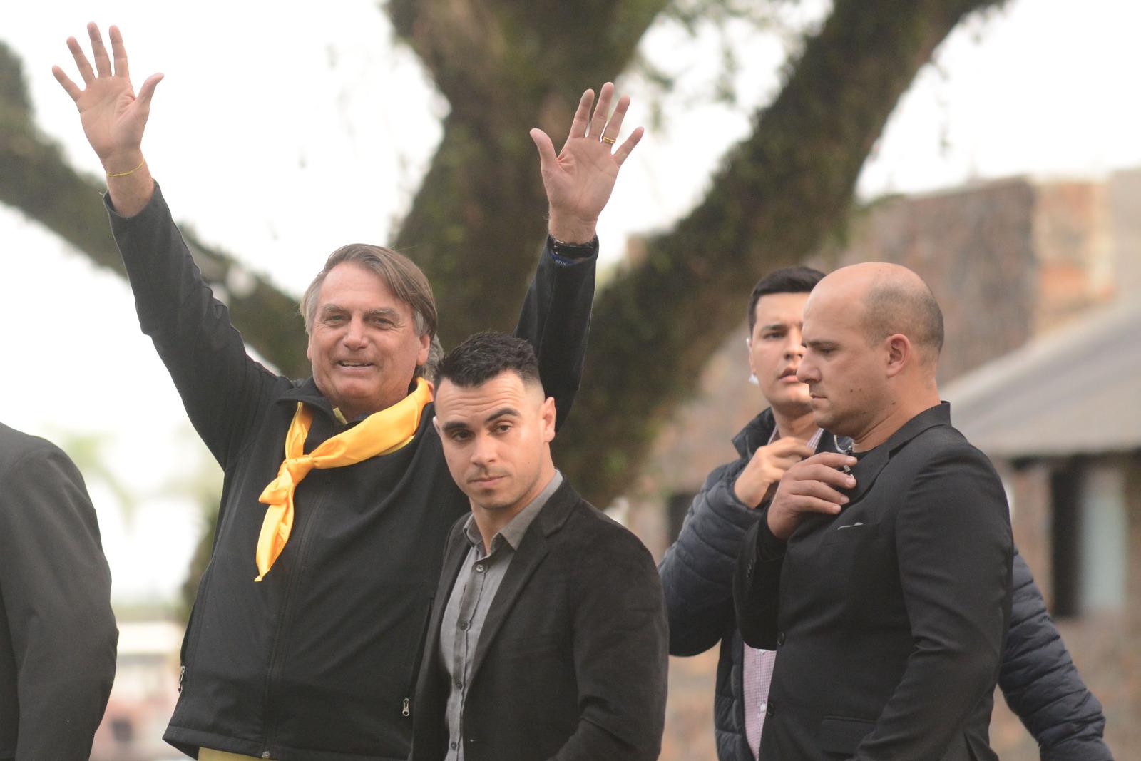 No RS, ex-presidente afirmou que avalia tamb&eacute;m a possibilidade de disputar presid&ecirc;ncia em 2026