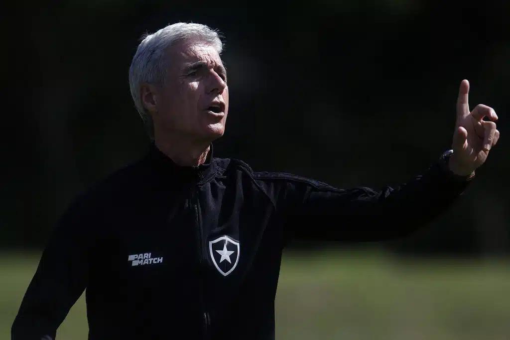 T&eacute;cnico portugu&ecirc;s se despede na quinta-feira e vai treinar o clube de Cristiano Ronaldo