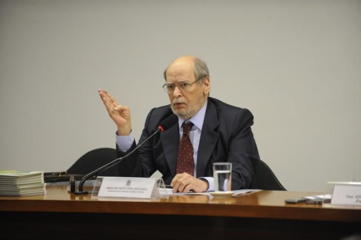 Sep&uacute;lveda Pertence sofria de problemas pulmonares 