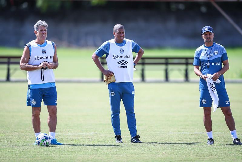 T&aacute;tica e aproxima&ccedil;&atilde;o faz Gr&ecirc;mio suprir falta de jogadores de velocidade 