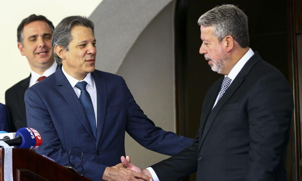 Ministro Haddad com o presidente da C&acirc;mara Arthur Lira