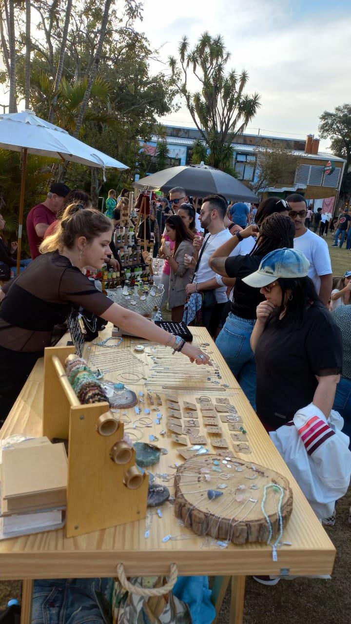 Feira Renova realiza mais uma edi&ccedil;&atilde;o no Cais Embarcadero neste domingo