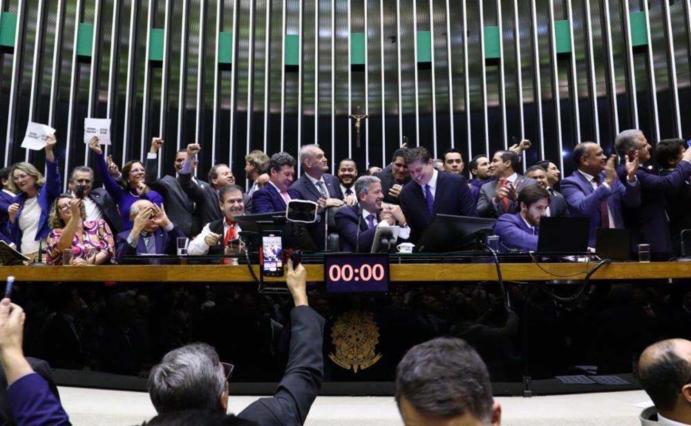 Texto-base foi aprovado pela C&acirc;mara em dois turnos na noite de quinta-feira