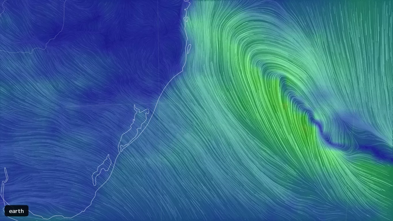 Modelos mostram que ciclone ganha for&ccedil;a j&aacute; distante da costa