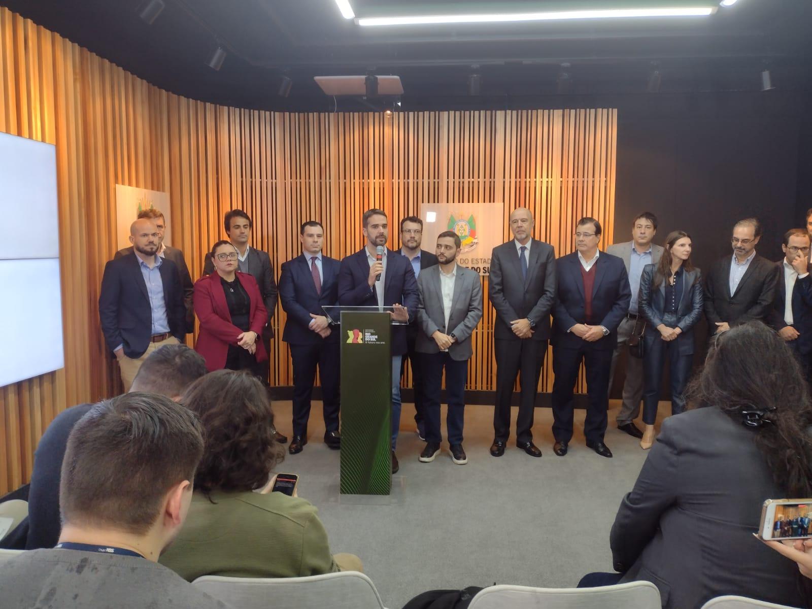 Cerim&ocirc;nia de assinatura ocorreu nesta sexta