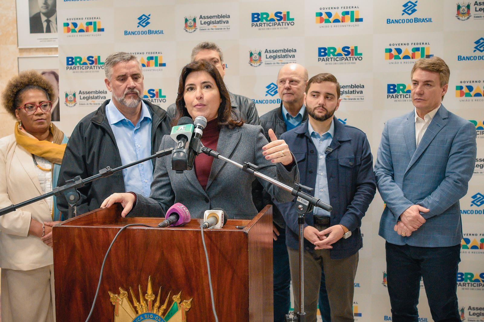 Ministra Simone Tebet comemorou aprova&ccedil;&atilde;o da reforma tribut&aacute;ria no RS