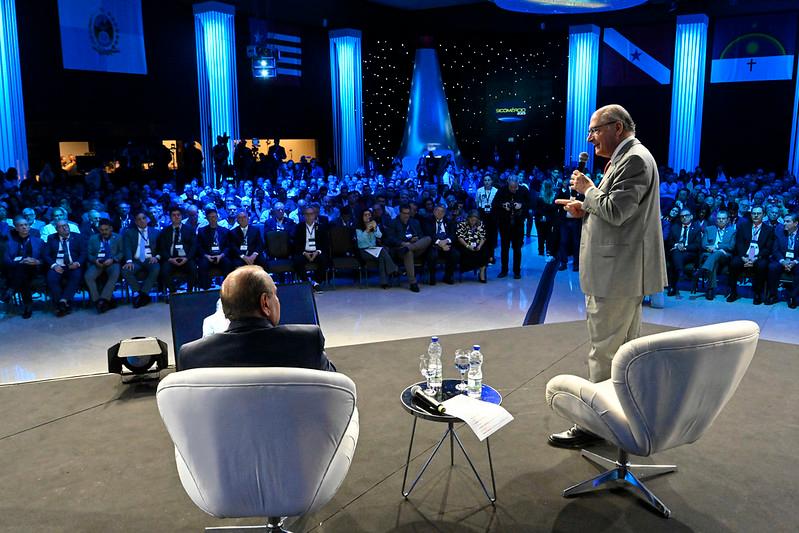 Vice-presidente falou durante Siscom&eacute;rcio