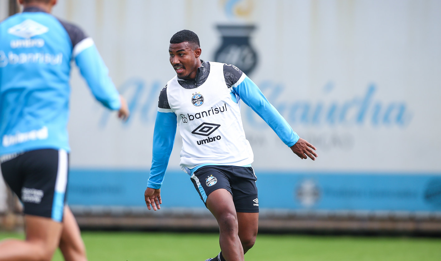 Jogador se consolidou no time titular e fez gols