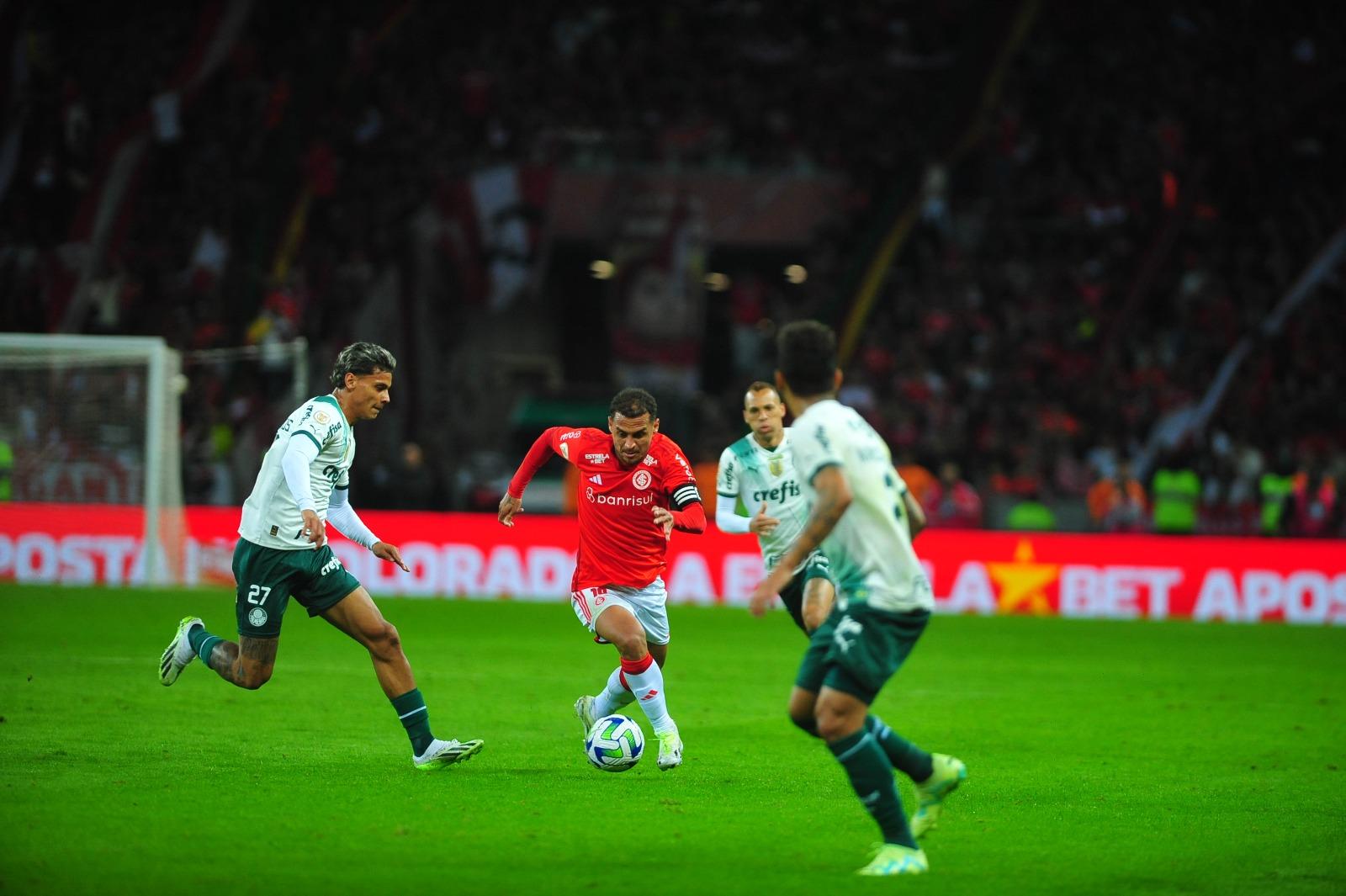 Inter ainda busca forma&ccedil;&atilde;o ideal e projeta melhora com chegada de refor&ccedil;os 