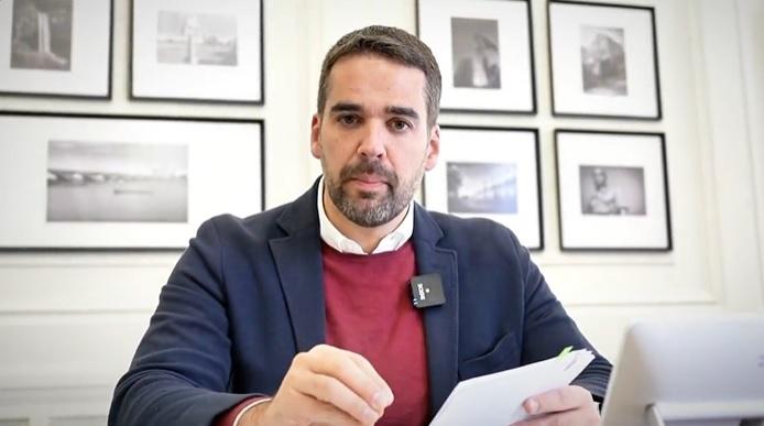 Leite ingressa com representa&ccedil;&atilde;o contra Jean Wyllys no MPRS ap&oacute;s discuss&atilde;o em rede social 