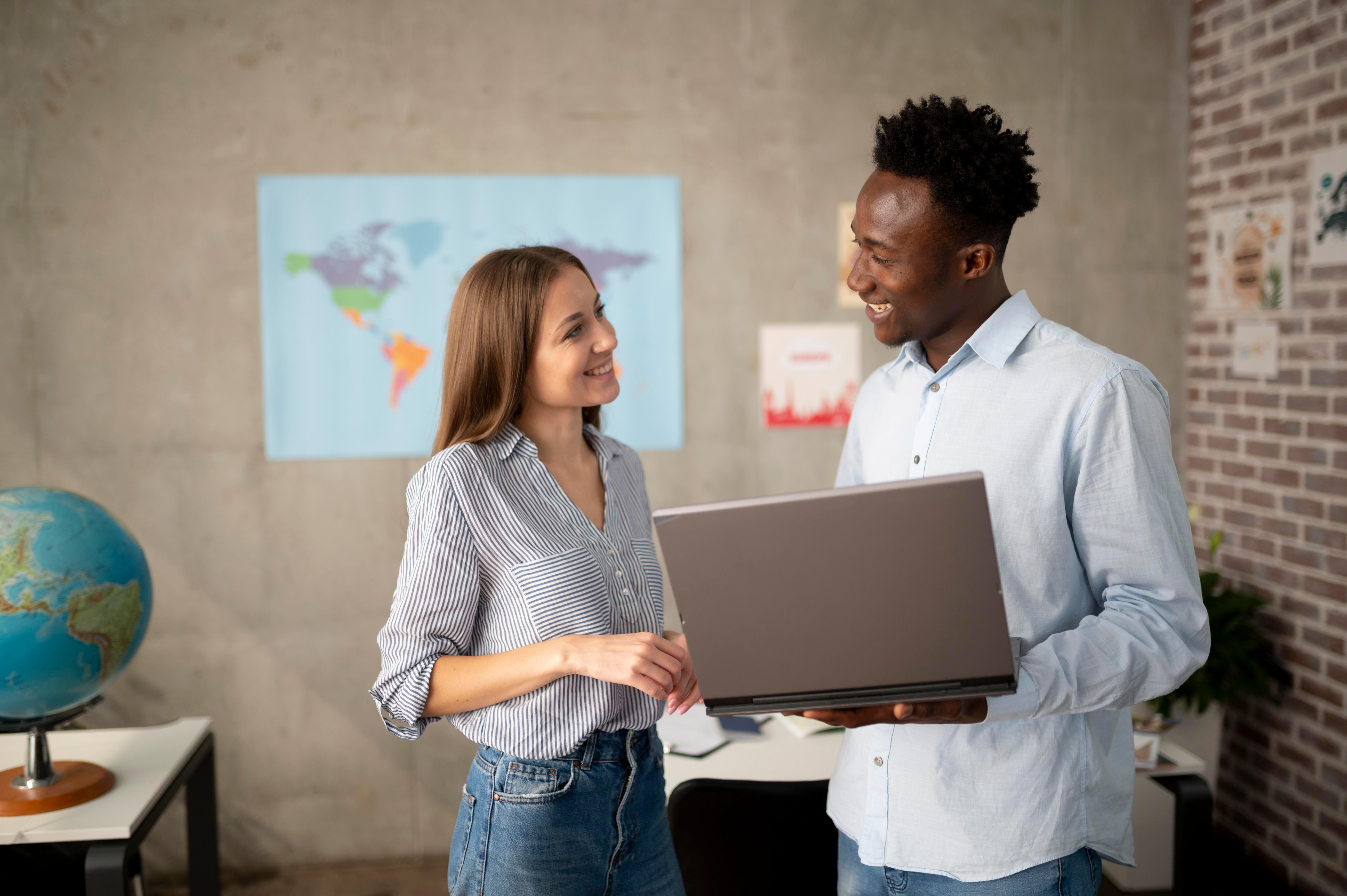 Olhar mais pluralizado em raz&atilde;o da bagagem com outras culturas &eacute; valorizado