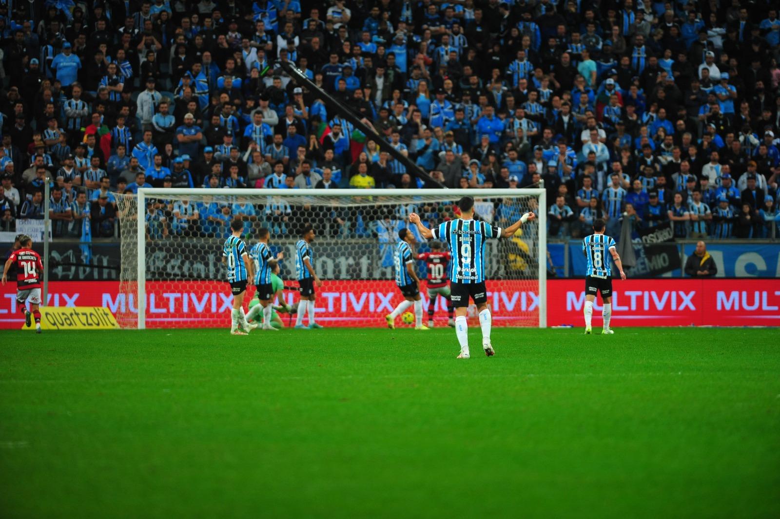 Gr&ecirc;mio &eacute; dominado e perde por 2 a 0 para o Flamengo na Arena