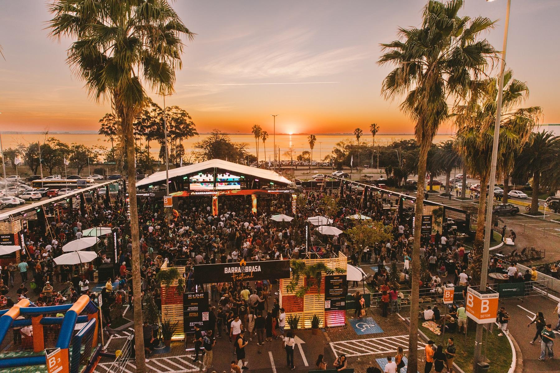 Barra&Brasa retorna neste fim de semana, reunindo gastronomia e m&uacute;sica ao ar livre