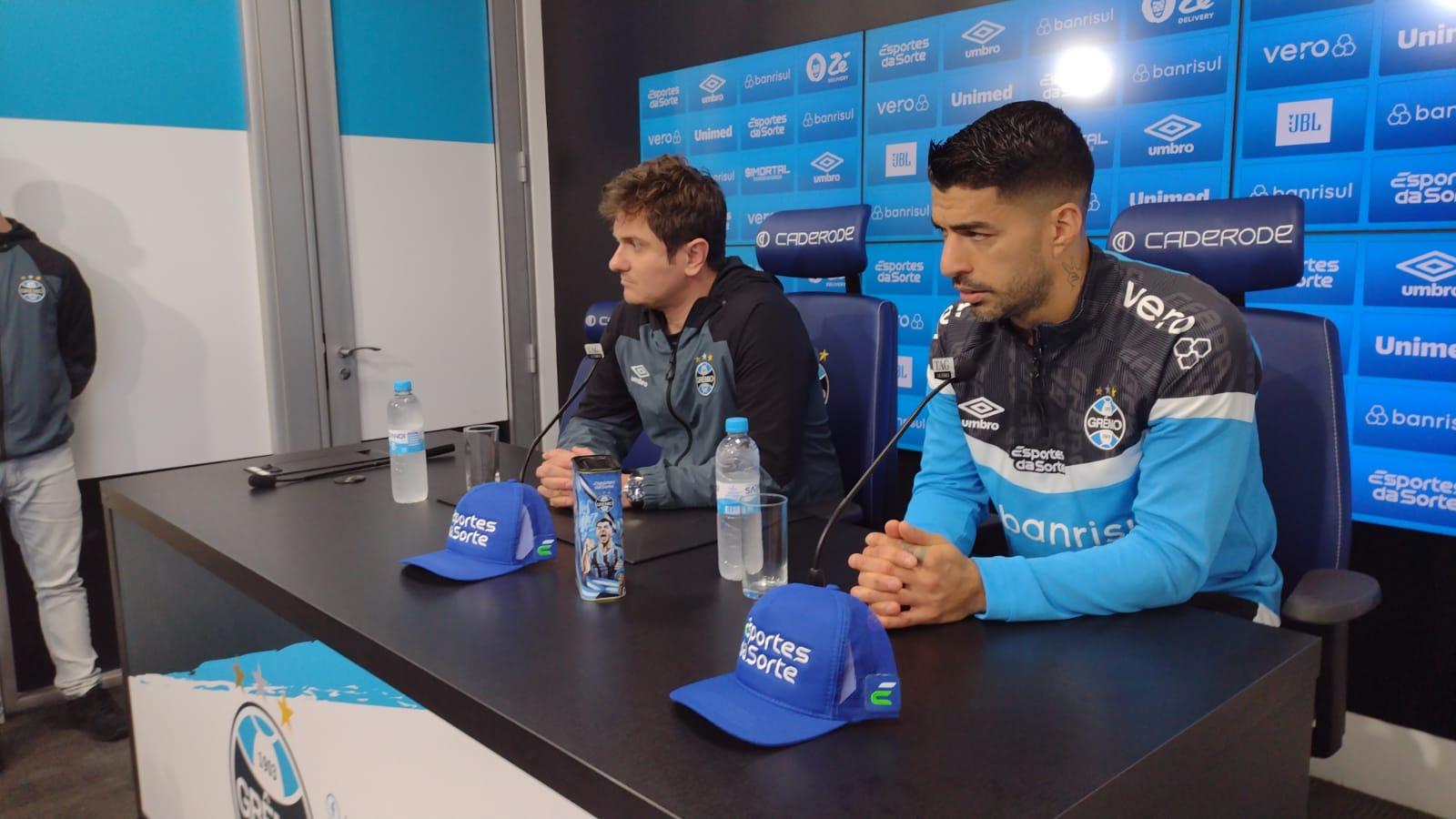 Su&aacute;rez concede coletiva no Gr&ecirc;mio