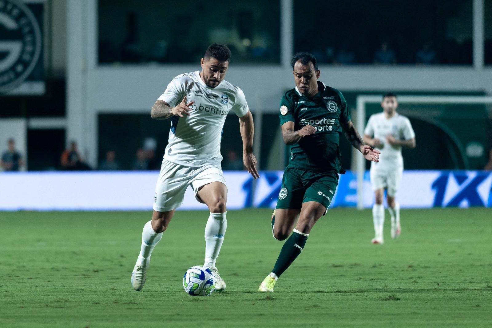 Gr&ecirc;mio empata com Goi&aacute;s no Serrinha 