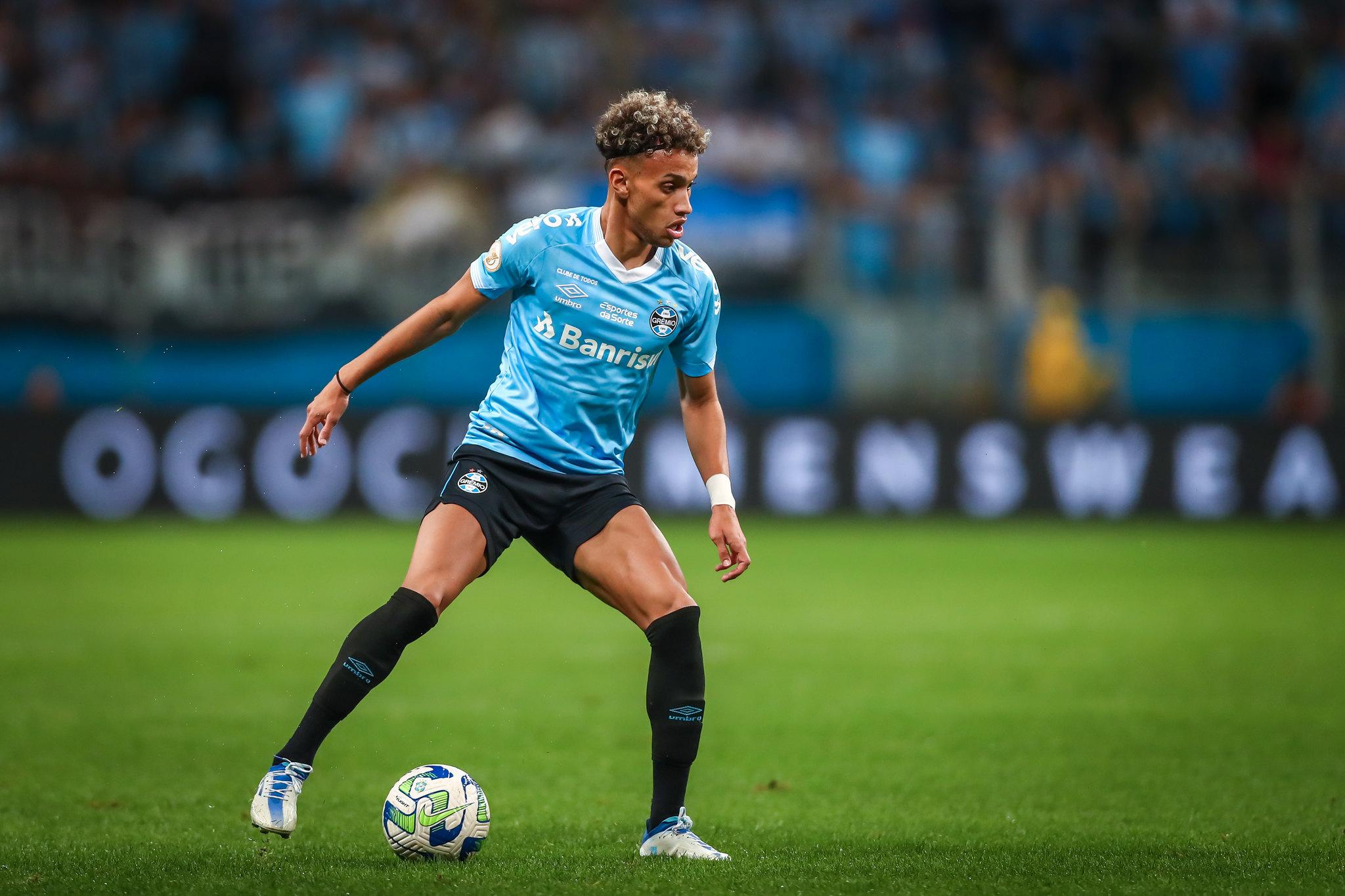 Gr&ecirc;mio define condi&ccedil;&otilde;es para vender Bitello 