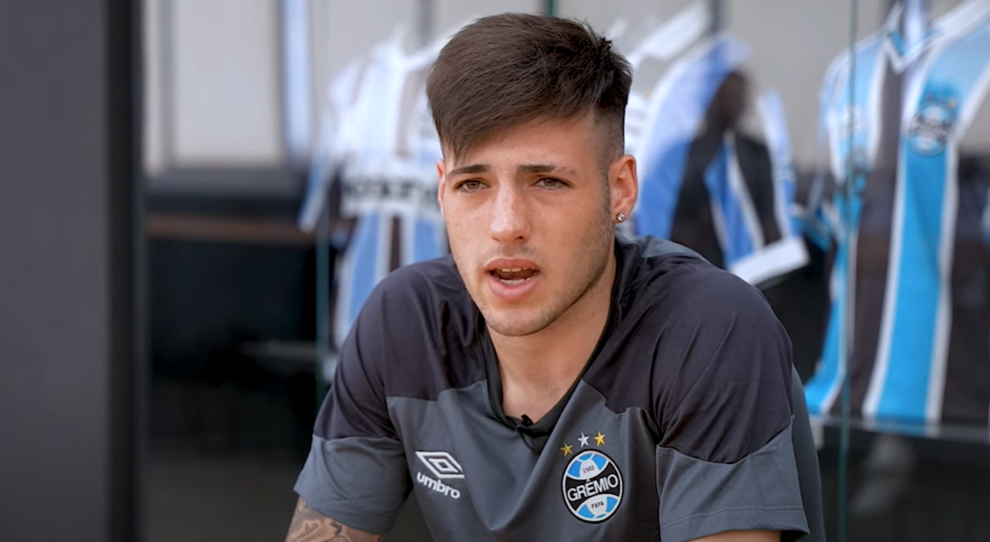 Gr&ecirc;mio anuncia oficialmente as contrata&ccedil;&otilde;es de Besozzi e Jo&atilde;o Pedro 