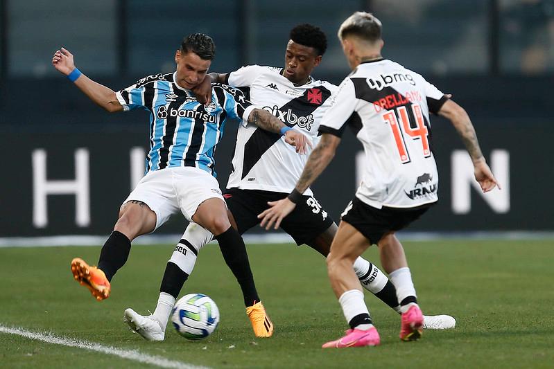 Ferreira teve atua&ccedil;&atilde;o discreta diante do Vasco 