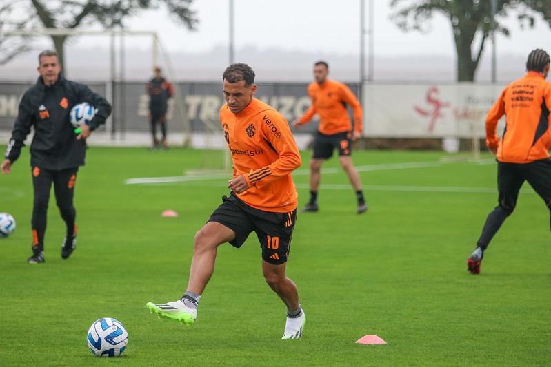 Alan Patrick foi um dos destaques do jogo contra o River 