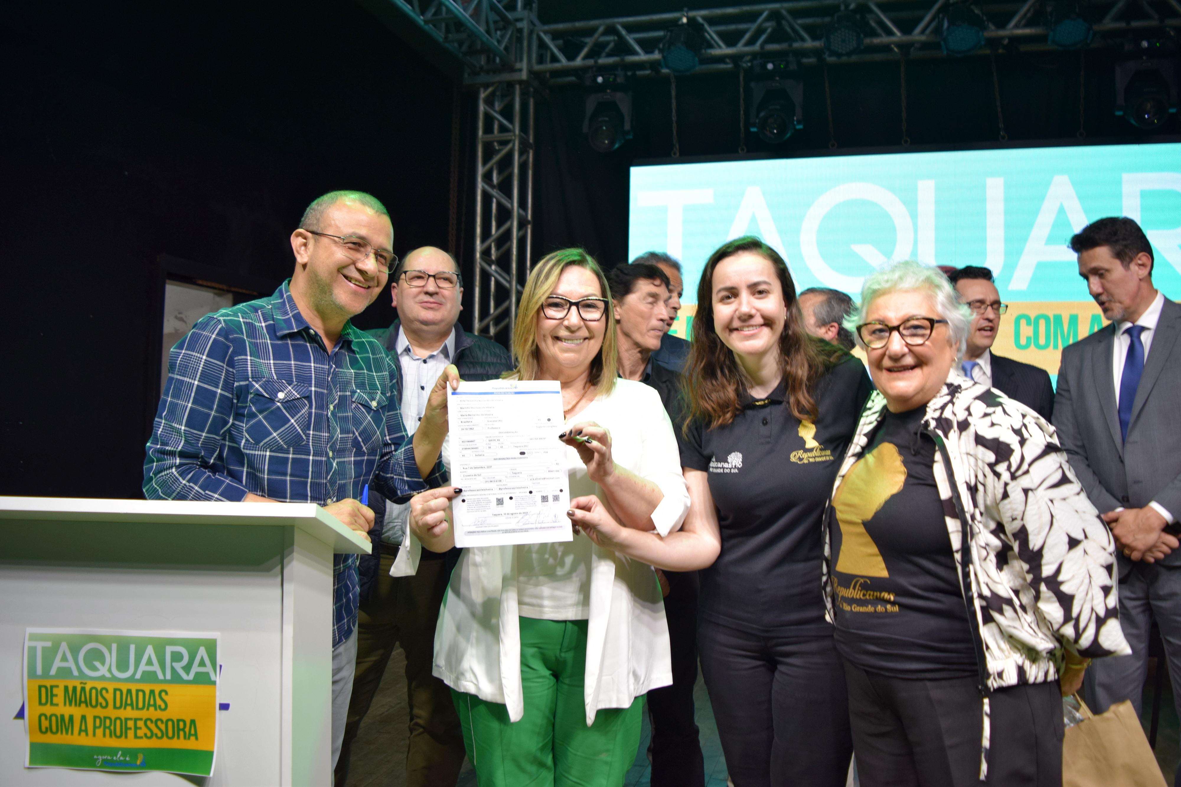 Evento de filia&ccedil;&atilde;o contou com a presen&ccedil;a do presidente da sigla, Carlos Gomes