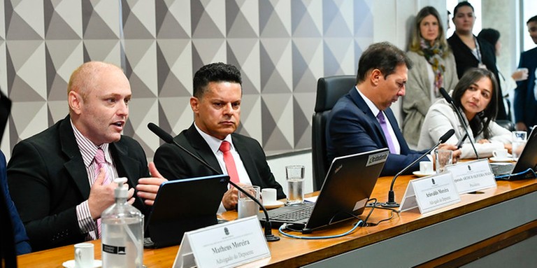 CPMI: Walter Delgatti relata oferta de indulto de Bolsonaro por invasão das urnas CPMI: Walter Delgatti relata oferta de indulto de Bolsonaro por invasão das urnas