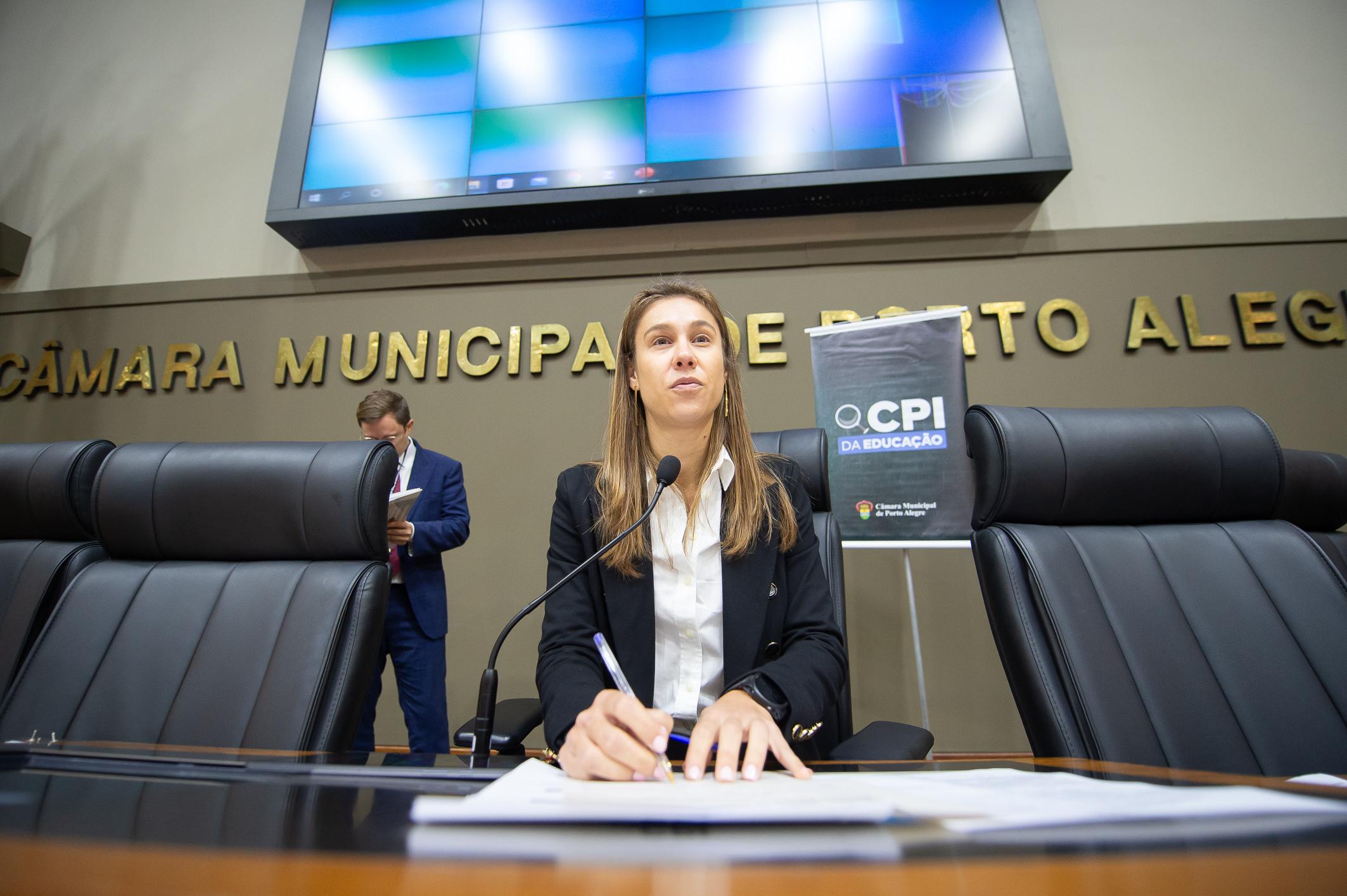 Na presid&ecirc;ncia da CPI, Mari tem enfrentado resist&ecirc;ncia de vereadores da base