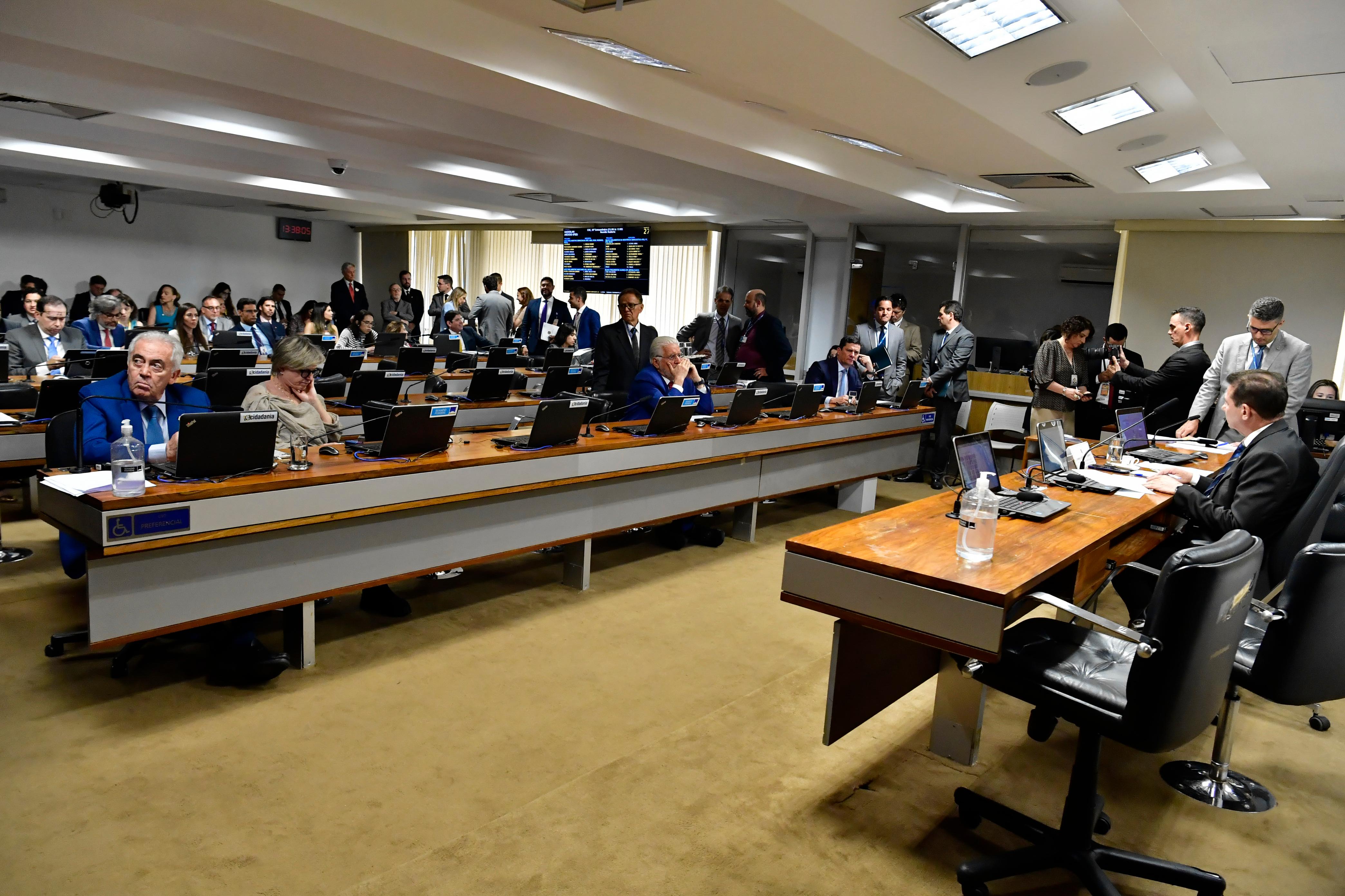 Ap&oacute;s aprova&ccedil;&atilde;o pela comiss&atilde;o, texto segue para ser votado pelo plen&aacute;rio do Senado