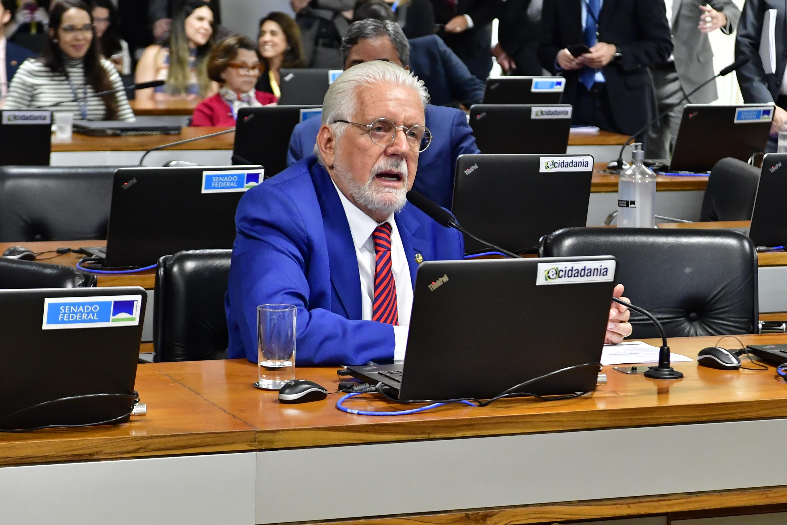 "Se houver pauta na ter&ccedil;a-feira, vota na ter&ccedil;a. Se n&atilde;o, vota na quarta-feira", disse Wagner