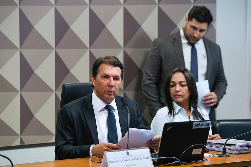 CPMI: Maia recua e exclui trecho de ato que proibia publica&ccedil;&atilde;o de documentos por jornalistas