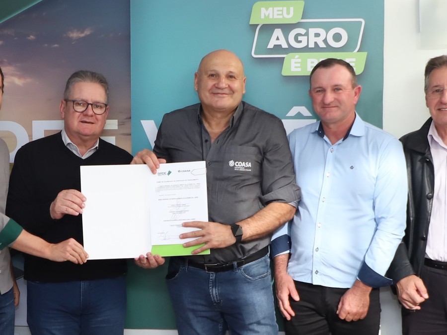 Ato de assinatura ocorreu na casa do BRDE na Expointer Ato de assinatura ocorreu na casa do BRDE na Expointer