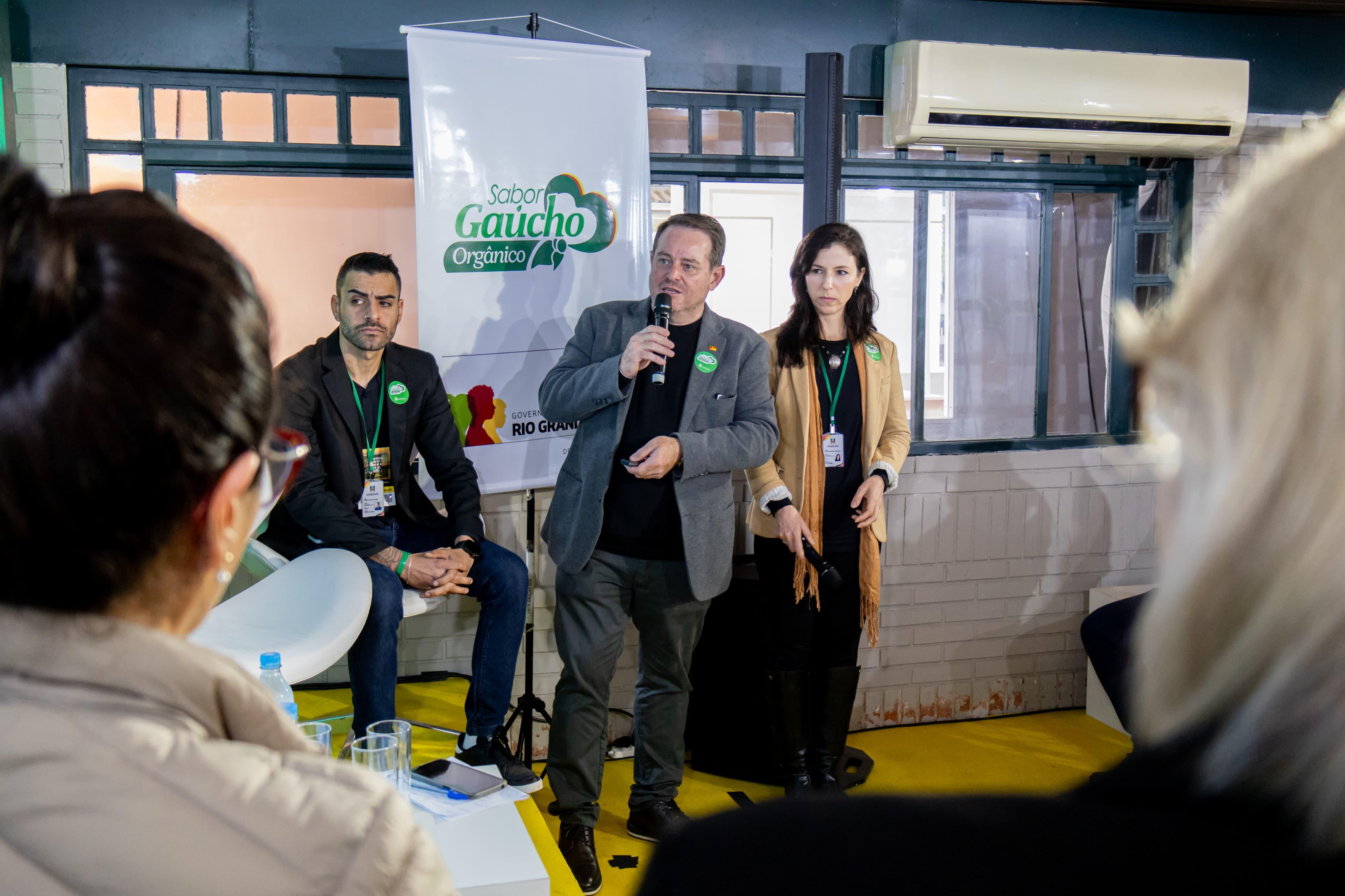 Secret&aacute;rio da SDR, Ronaldo Santini, fez o lan&ccedil;amento do Selo Sabor Ga&uacute;cho Org&acirc;nico na 46&ordf; Expointer, no espa&ccedil;o RS Innovation Agro