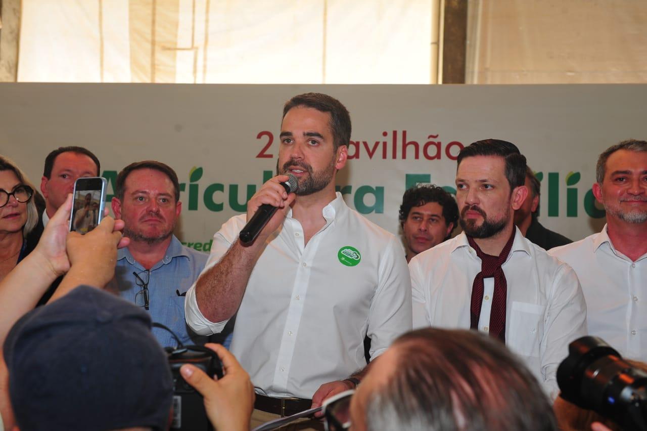 Governador Eduardo Leite fez quest&atilde;o de valorizar o trabalho dos agricultores familiares e a pluridade que pode ser observada pelos corredores do pavilh&atilde;o