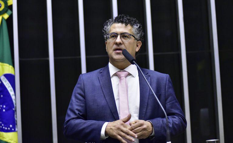 Relator do projeto, deputado Alencar Santana tamb&eacute;m incluiu no projeto todo o texto da MP 1176/23