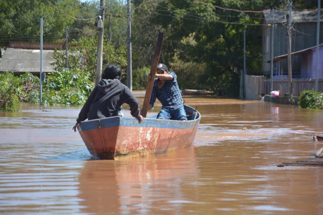 Charqueadas enfrenta situa&ccedil;&atilde;o &ldquo;ca&oacute;tica&rdquo; com falta de energia el&eacute;trica e fam&iacute;lia desabrigadas