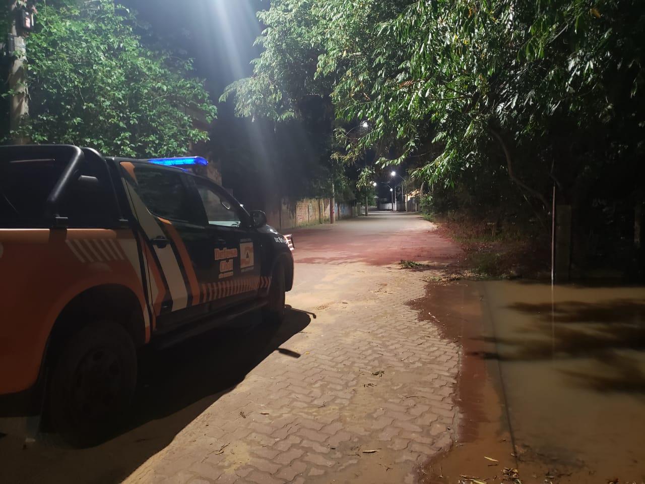 &Aacute;guas chegaram a 4,54m na manh&atilde; desta aquinta