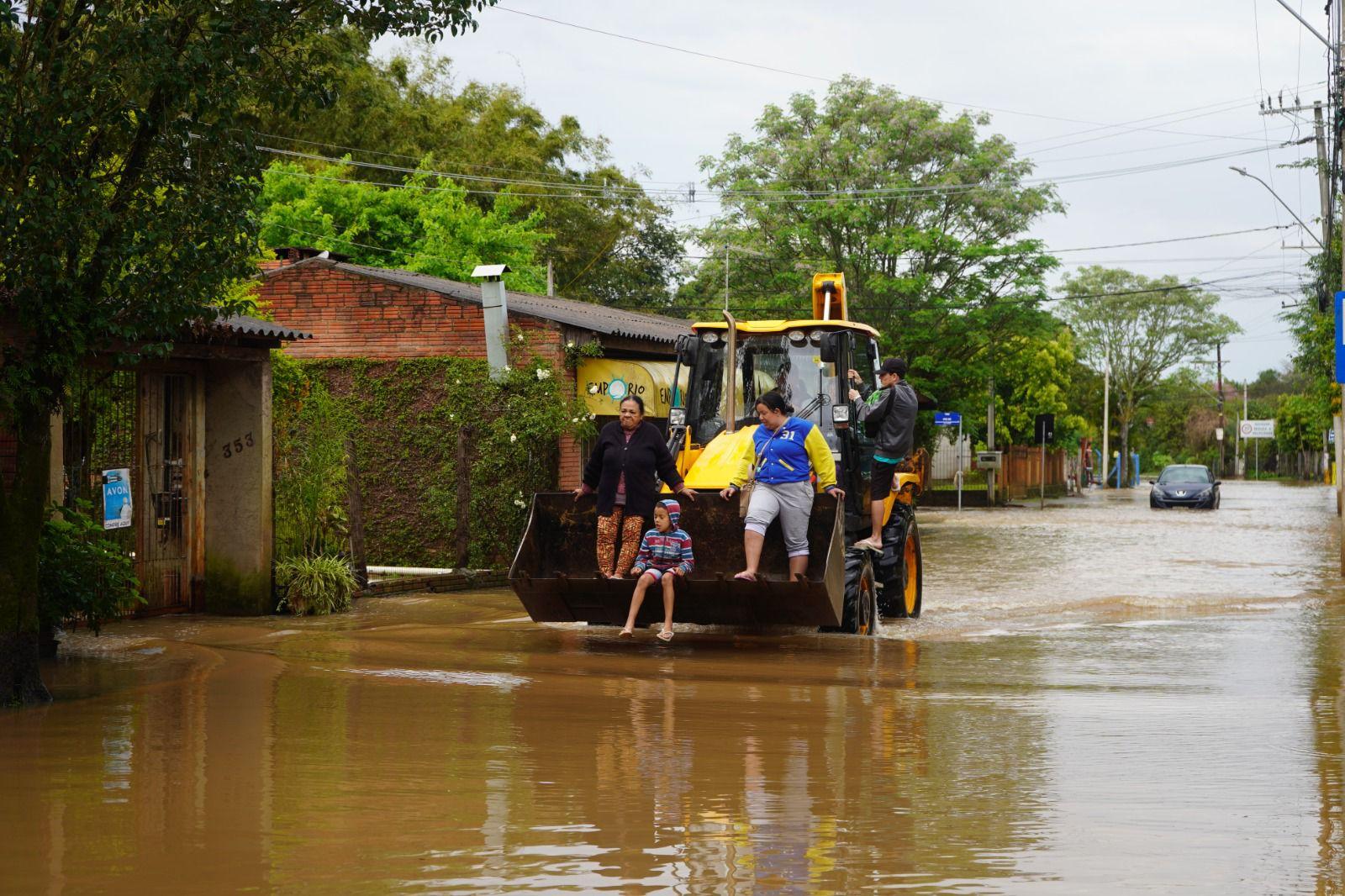 Cidades banhadas pelo Rio dos Sinos j&aacute; sofrem com a cheia