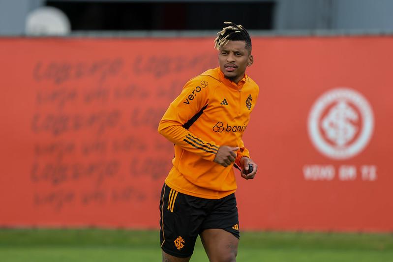 Jogador disse estar &agrave; disposi&ccedil;&atilde;o do treinador 