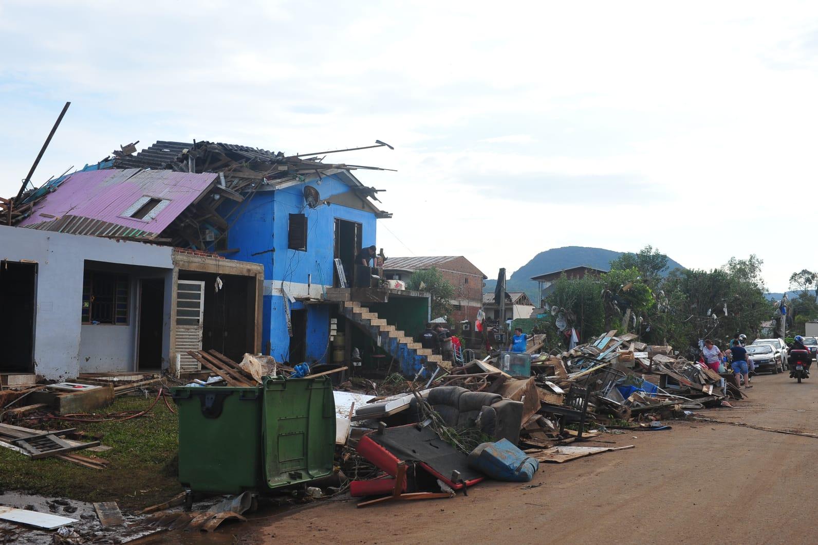 Mais de 40 pessoas est&atilde;o desaparecidas no RS ap&oacute;s as enchentes 