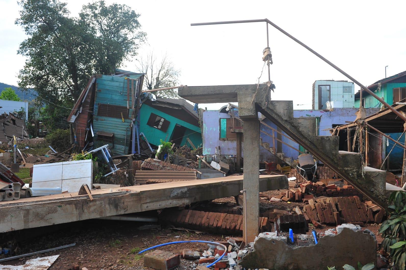 Recurso ser&aacute; encaminhado a prefeituras para refor&ccedil;ar ajuda a fam&iacute;lias desabrigadas