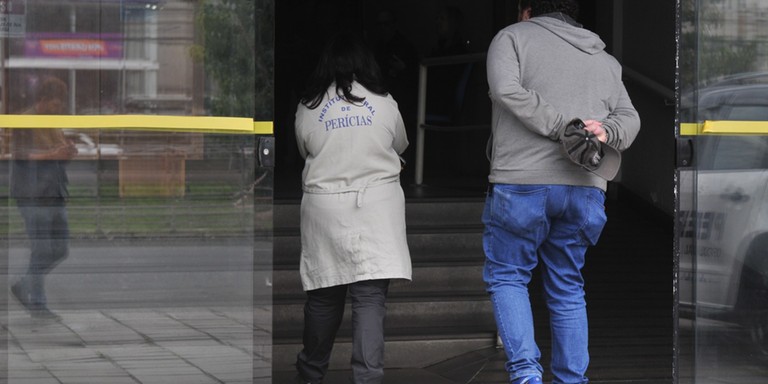 Familiares de 19 vítimas já concluíram a documentação para retirada dos corpos Familiares de 19 vítimas já concluíram a documentação para retirada dos corpos