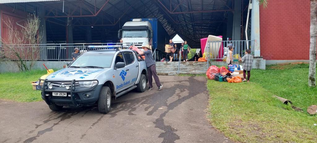Mercadorias apreendidas em opera&ccedil;&otilde;es recentes na regi&atilde;o Sul foram entregues &agrave; Defesa Civil