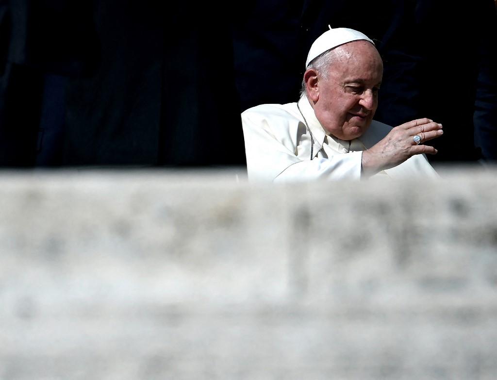 Pont&iacute;fice manifestou sua b&ecirc;n&ccedil;&atilde;o &agrave;s v&iacute;timas