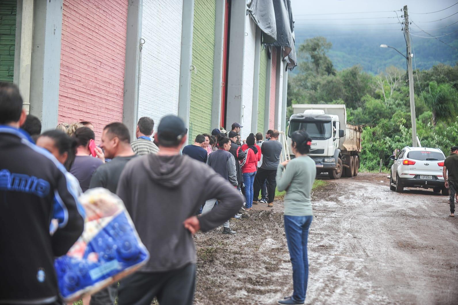 RS deve receber primeiro repasse a desabrigados na segunda-feira, diz ministro