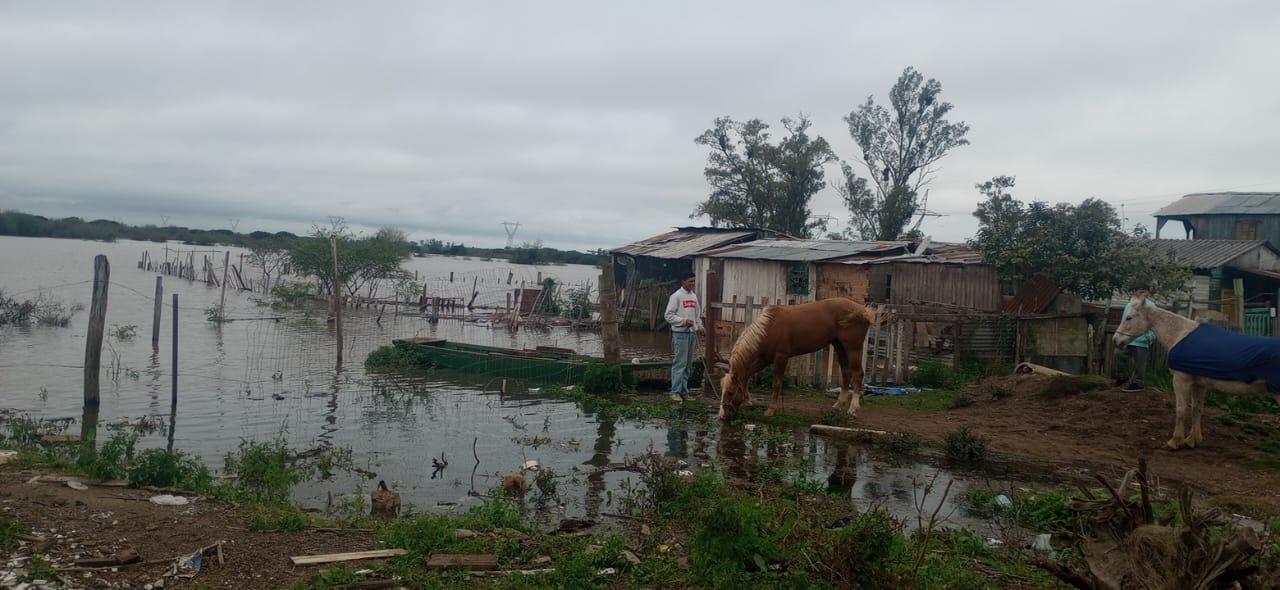 Eleva&ccedil;&atilde;o do rio Uruguai preocupa munic&iacute;pios da Fronteira Oeste do RS 
