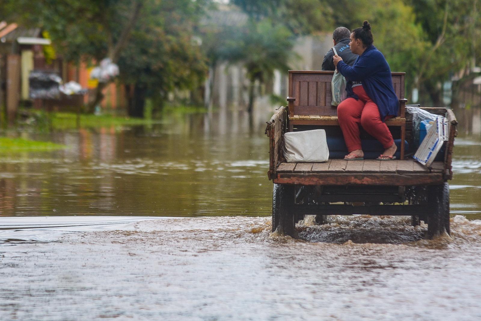 Algumas pistas ainda est&atilde;o alagadas em fun&ccedil;&atilde;o do transbordamento dos rios