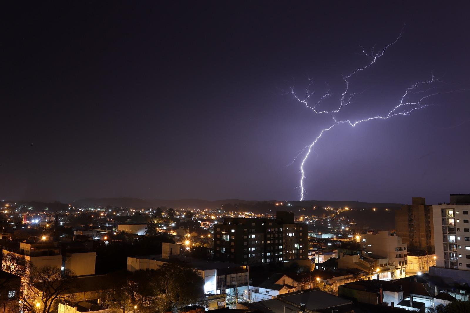 Temporais voltam a assolar RS em meio a reconstru&ccedil;&atilde;o ap&oacute;s enchentes