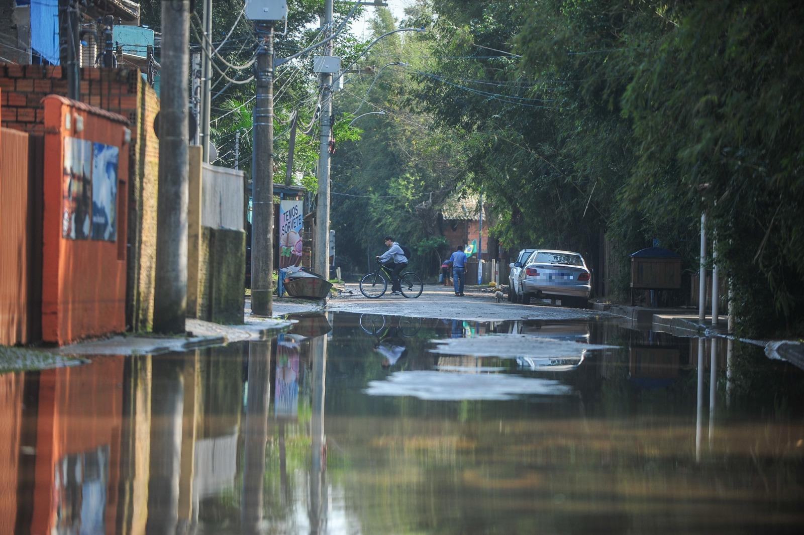 Clientes ficam sem energia el&eacute;trica no RS ap&oacute;s as chuvs 