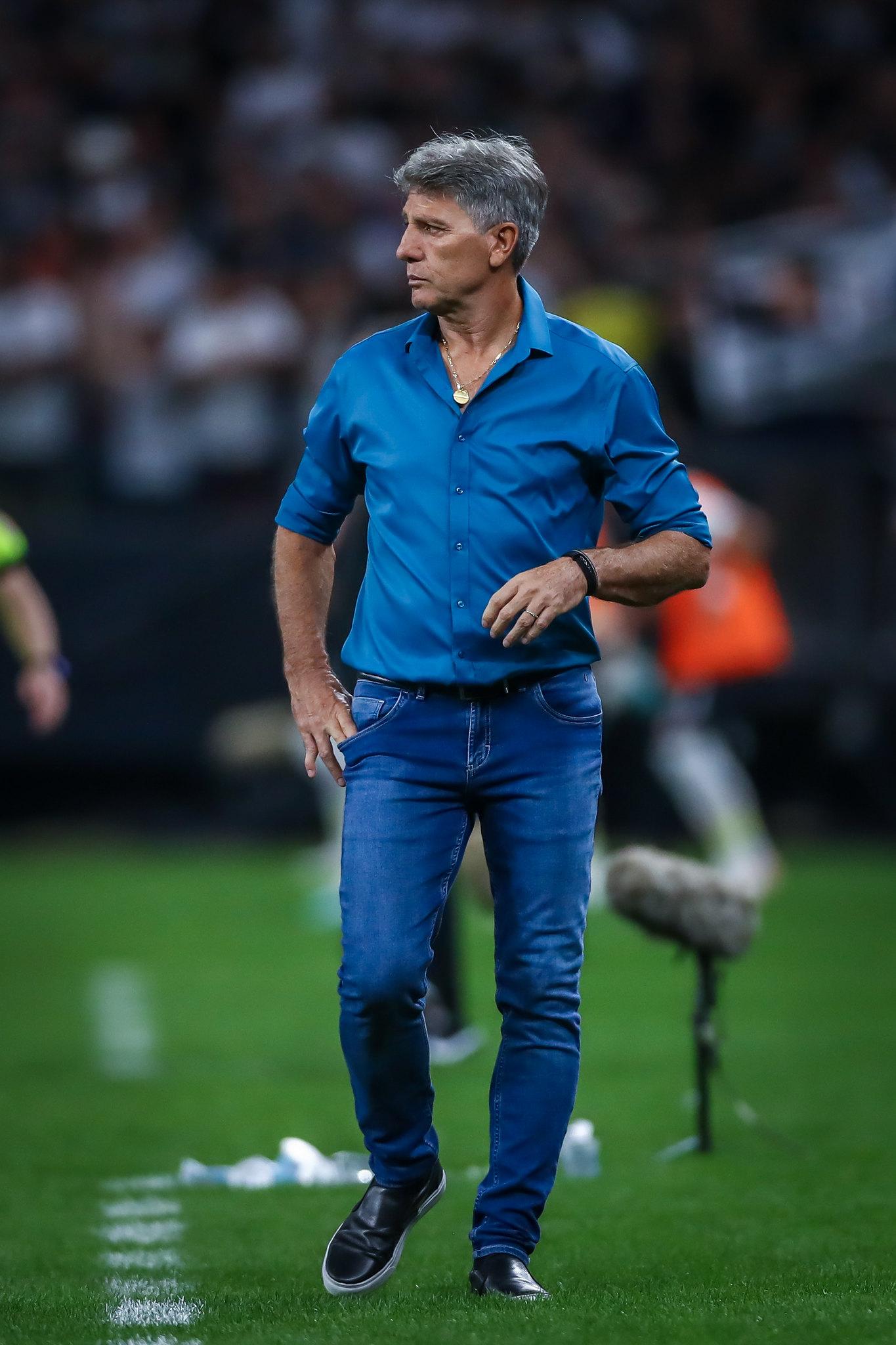 Renato isenta "apag&atilde;o" e classifica empate com Corinthians como "melhor jogo do Brasileir&atilde;o"